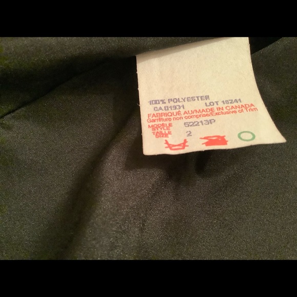 Women’s Black Pant Suit With Gold Mock Neck Top. Size 2 Petite. - Picture 7 of 16